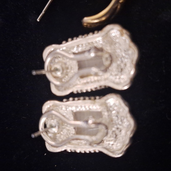 Elegant Mother of Pearl Silver and Gold Pearl Earrings Set - Picture 5 of 8